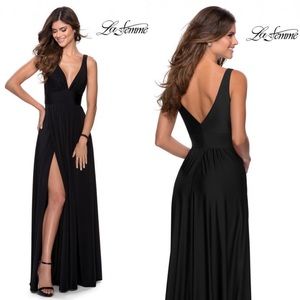 NWT La Femme 28547 Plunge Deep Vneck Empire Waist Sleeveless Gown 8 Black Slit